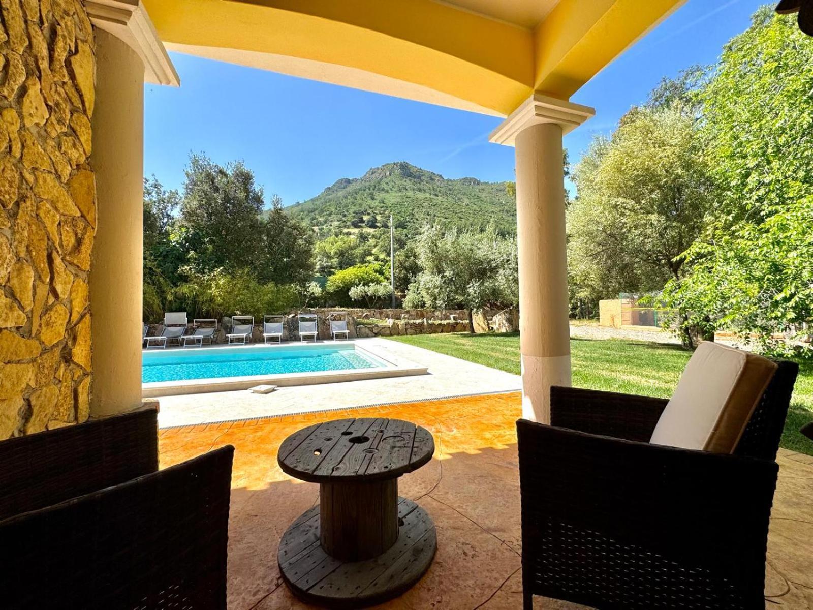 Villa With Pool Cardedu Zewnętrze zdjęcie