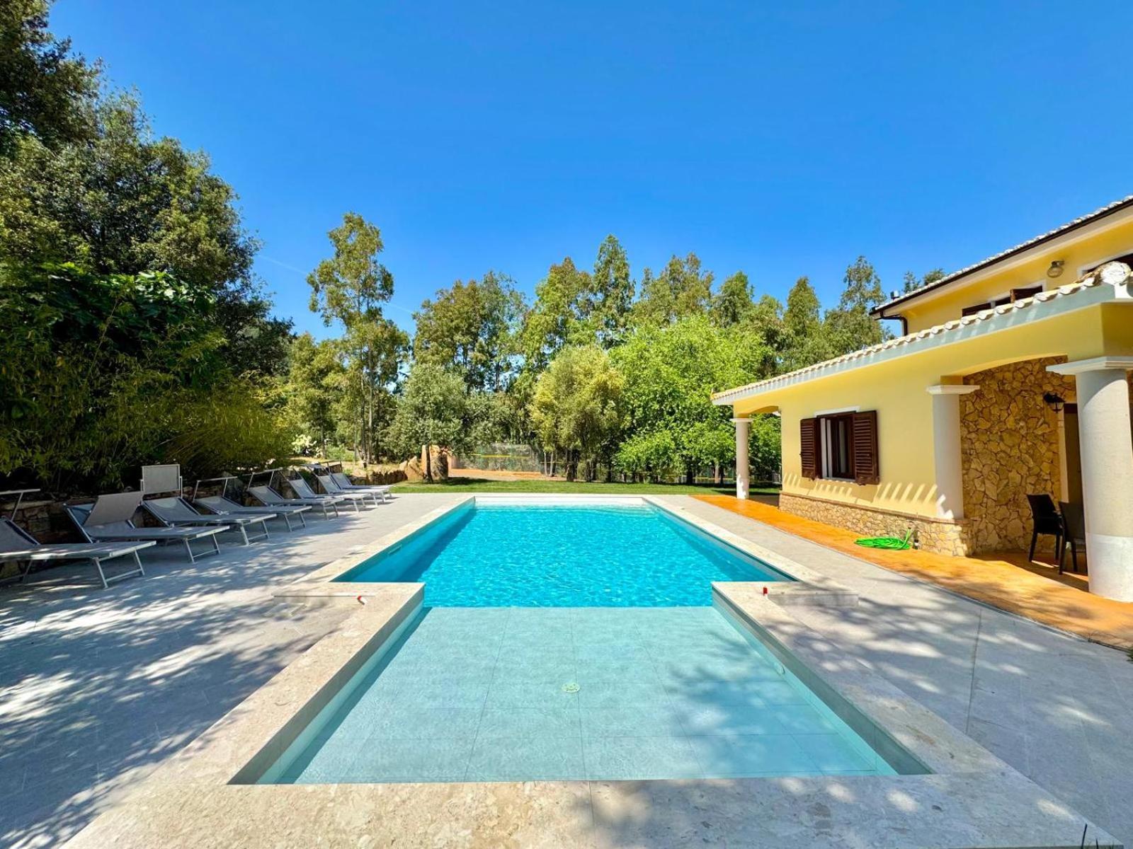 Villa With Pool Cardedu Zewnętrze zdjęcie