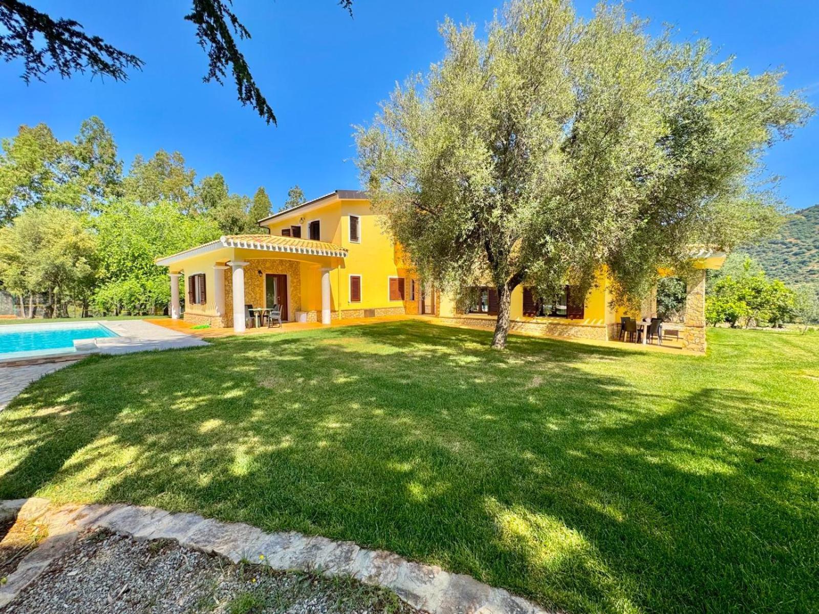 Villa With Pool Cardedu Zewnętrze zdjęcie